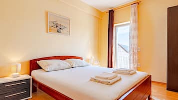 1 bedroom, iron/ironing board, free WiFi, bed sheets