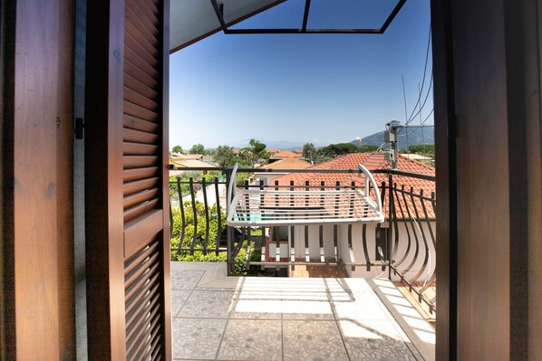 Apartemen, 2 kamar tidur (Apt 4) | Balkon