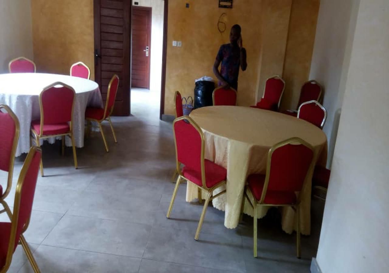 Spécialités Cuisine locale et internationale