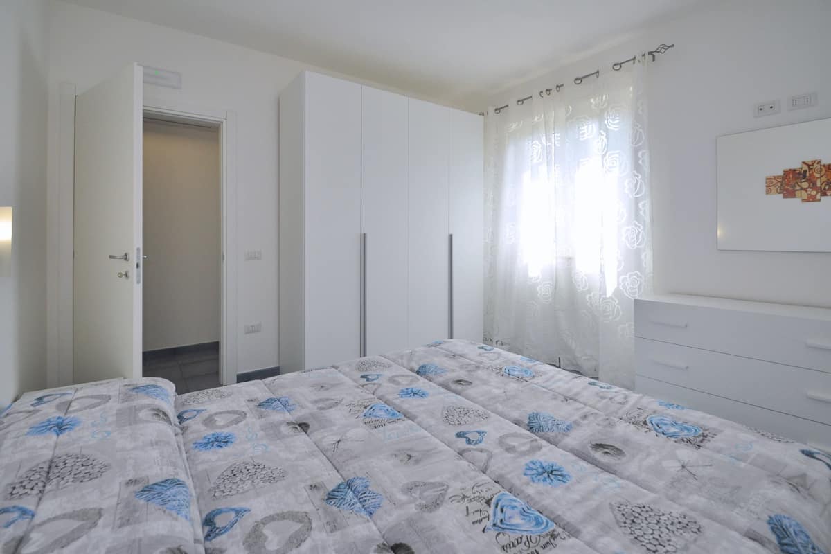 1 bedroom, soundproofing, iron/ironing board, free WiFi