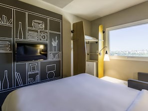 Standard Room, 1 Double Bed with Sofa bed | Minibar, desk, blackout drapes, soundproofing - ibis Americana (Americana)