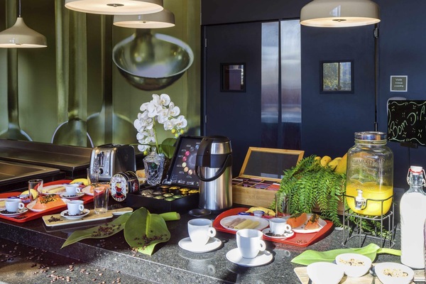Daily buffet breakfast for a fee