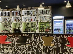 Bar (on property) - ibis Americana (Americana)