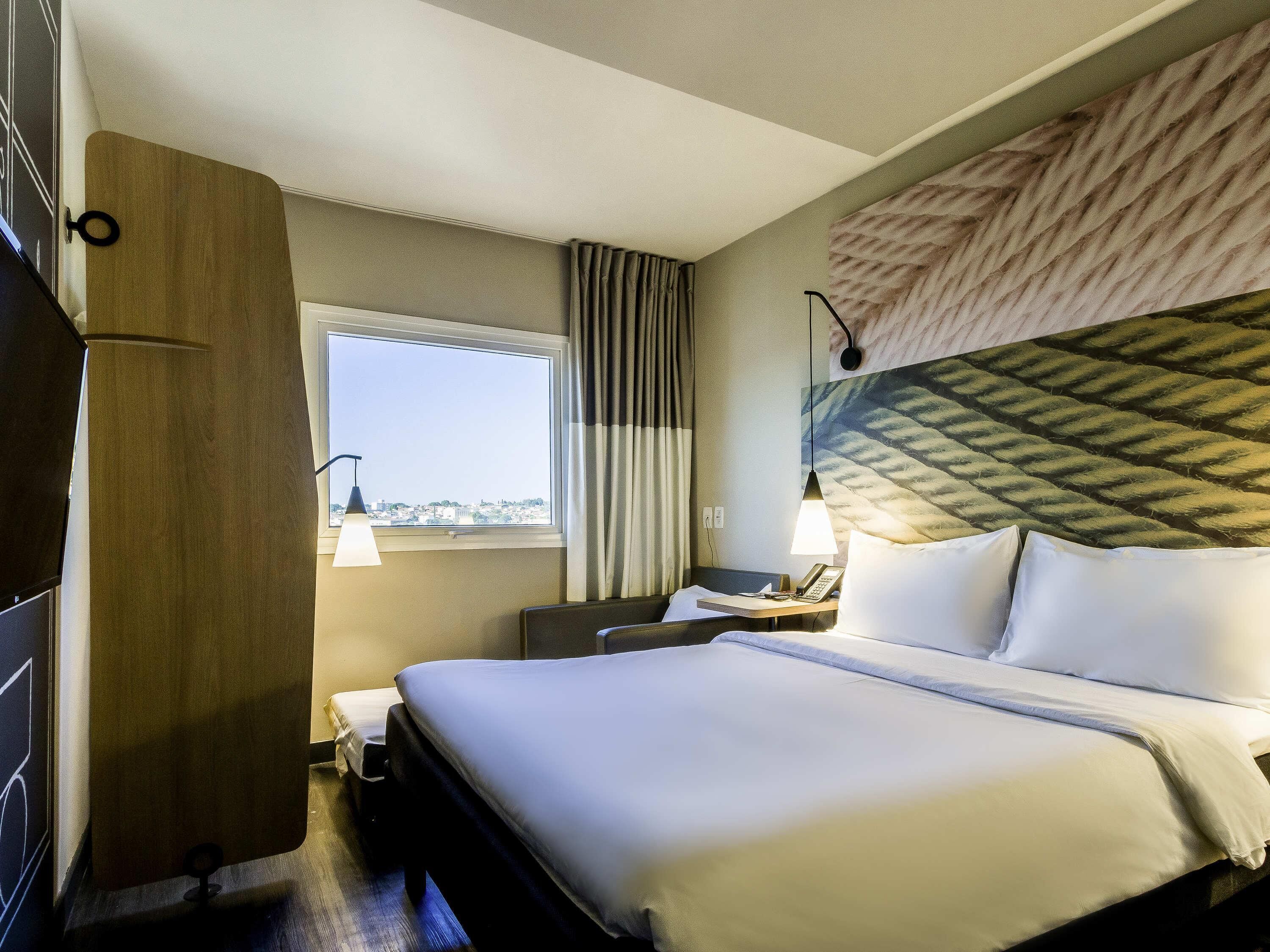 Standard Room, 1 Double Bed with Sofa bed | Minibar, desk, blackout drapes, soundproofing