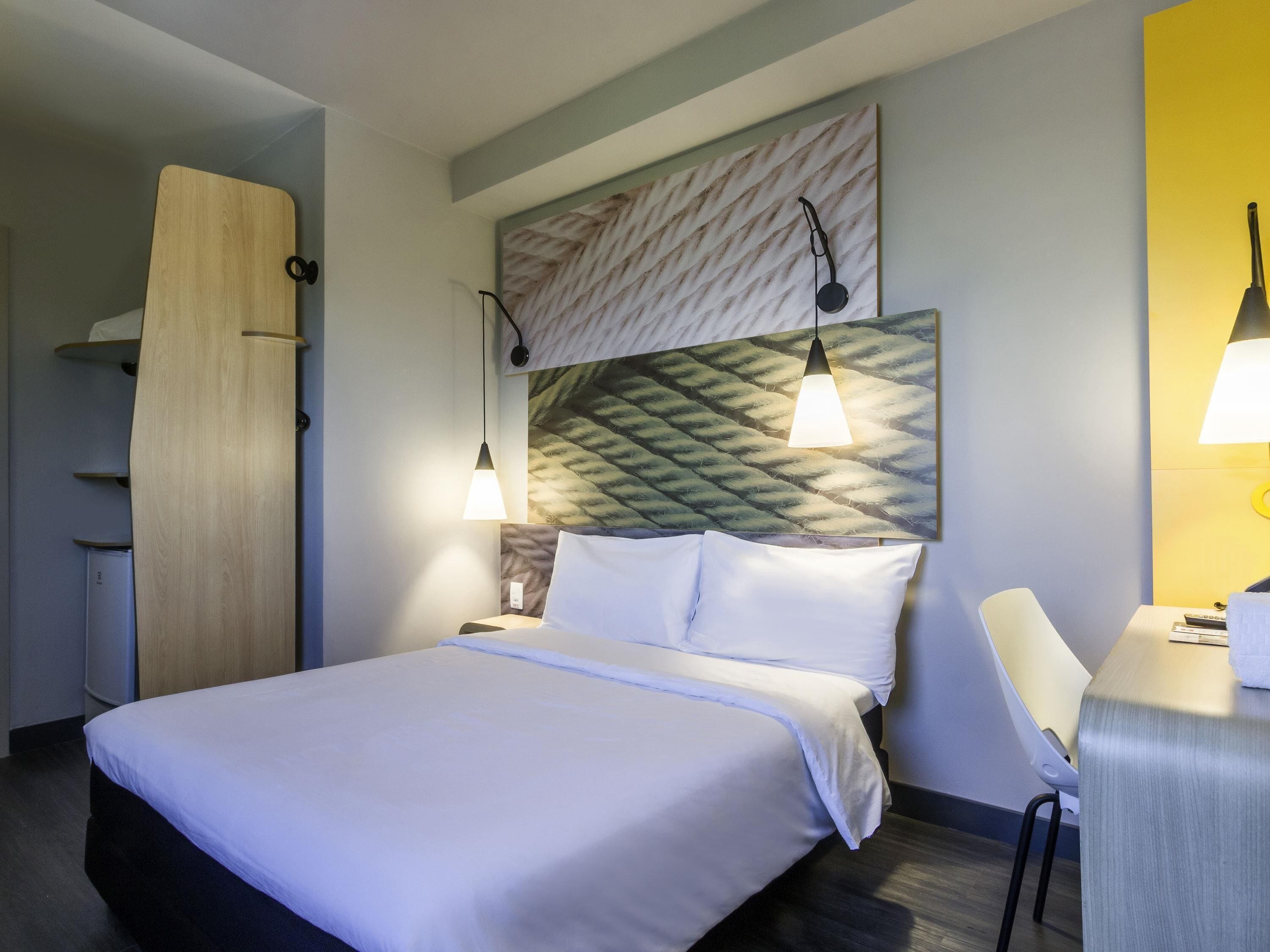 Chambre Standard, 1 lit double, accessible aux personnes à mobilité réduite | Minibar, bureau, rideaux occultants, chambres insonorisées
