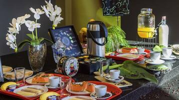Frukostbuffé varje dag mot avgift