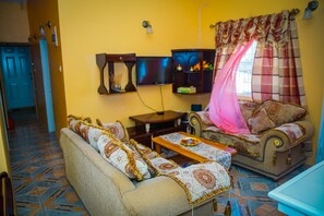 Living area - Vinaya's Apartments (Choiseul)