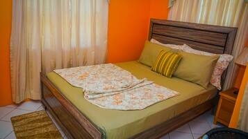 Romanttinen studio, vuoristonäköala | Ylelliset vuodevaatteet, memory foam -patjalliset sängyt