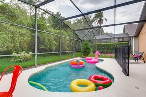 House, 4 Bedrooms, 2 Bathrooms | Private pool