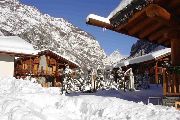 Exterior - La Gran Becca A (Antey-Saint-Andre)