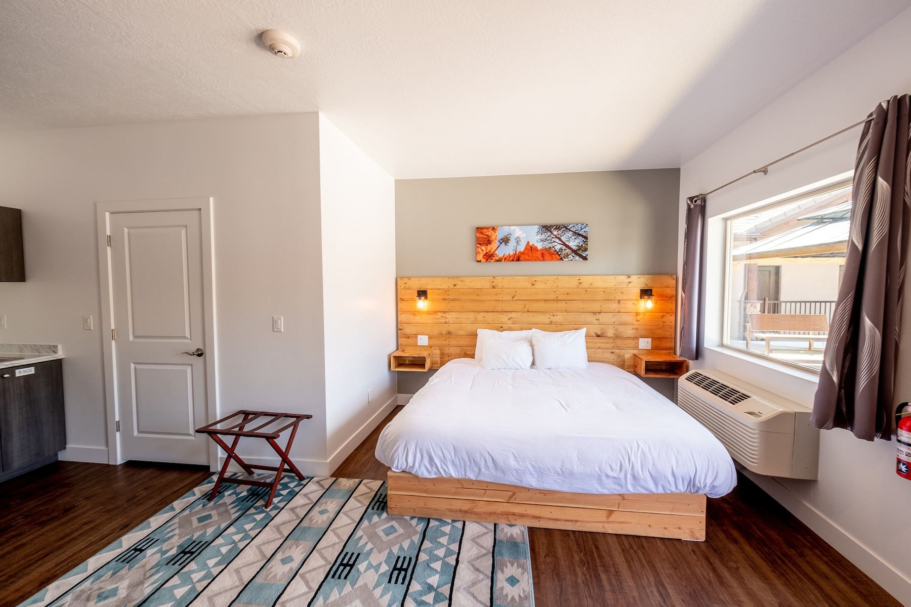 Signature Studio, 1 King Bed | Hypo-allergenic bedding available, memory foam beds, desk