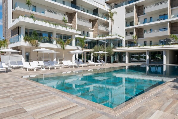 Seasonal outdoor pool