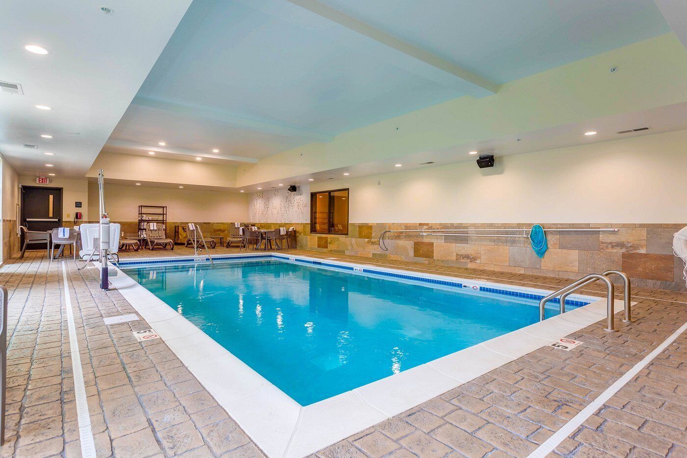 Indoor pool, open 7:00 AM to 10:00 PM, sun loungers