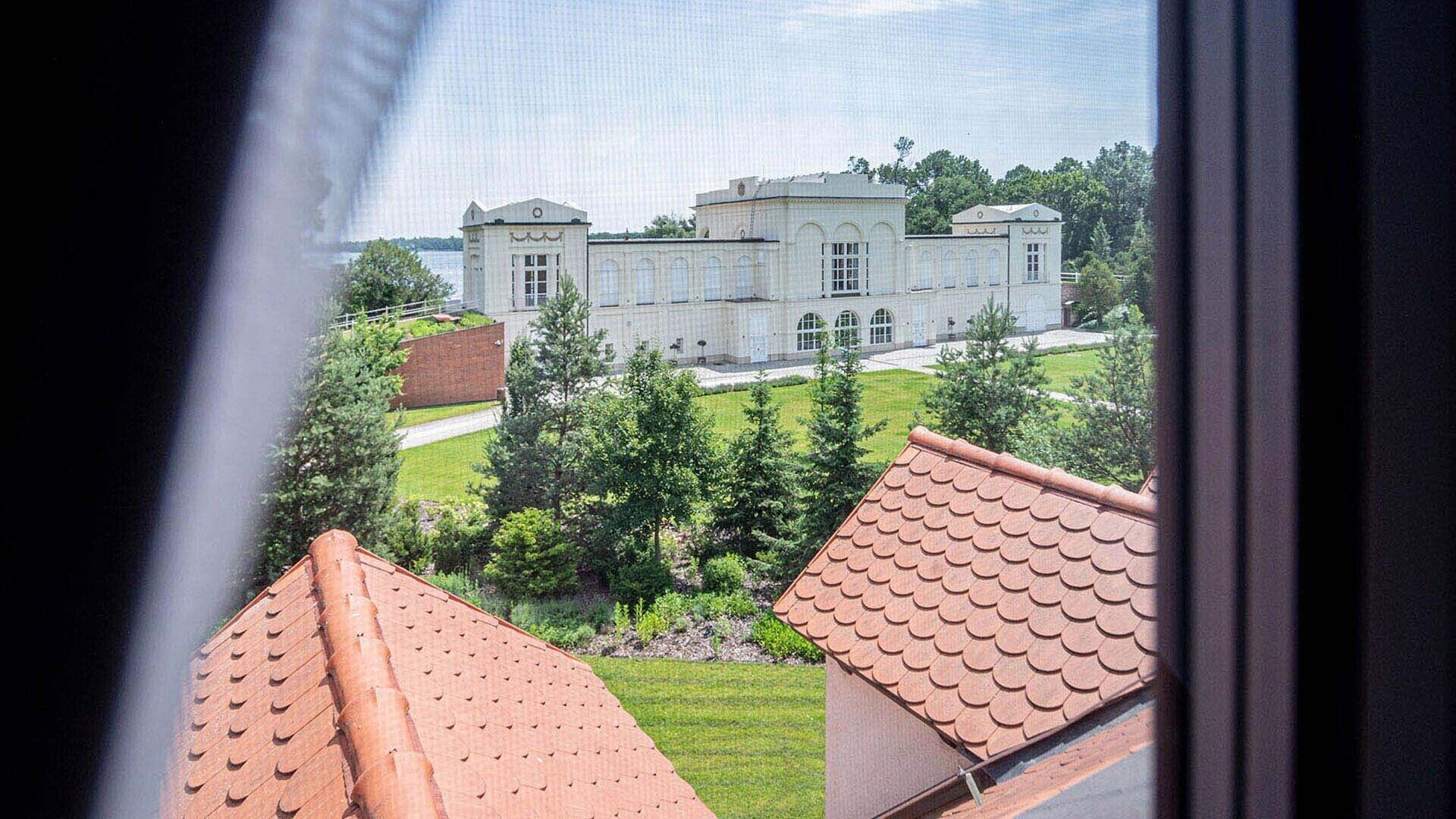 superior suite, park view | 1 bedroom, hypo-allergenic bedding, minibar, desk