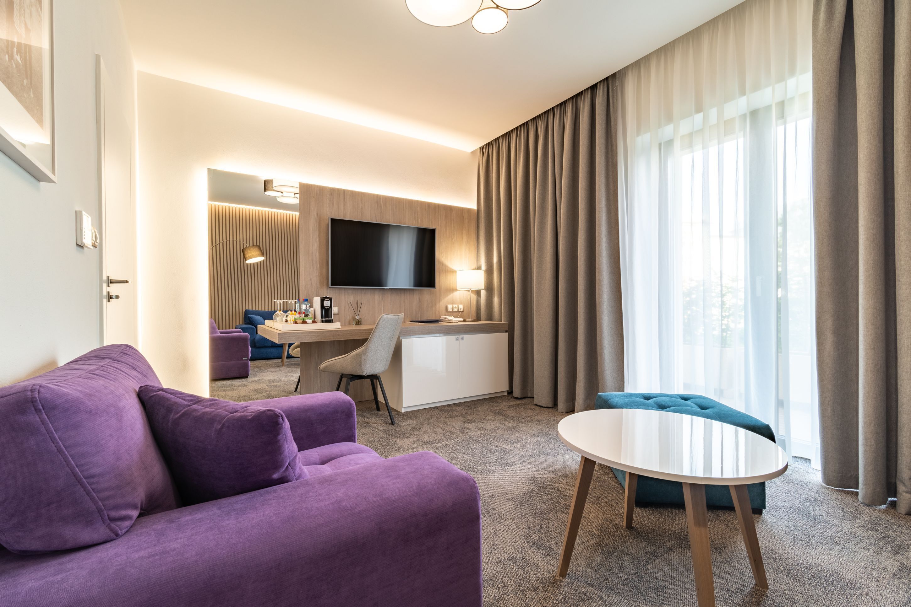 superior suite | 1 bedroom, hypo-allergenic bedding, minibar, desk
