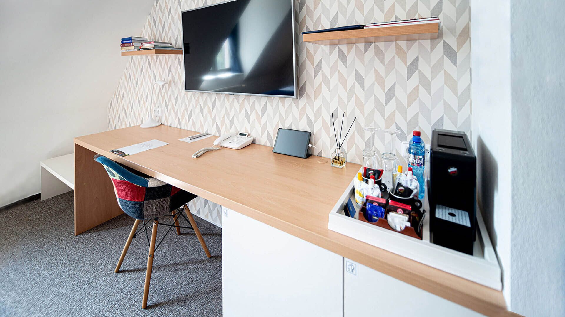 deluxe suite | 1 bedroom, hypo-allergenic bedding, minibar, desk