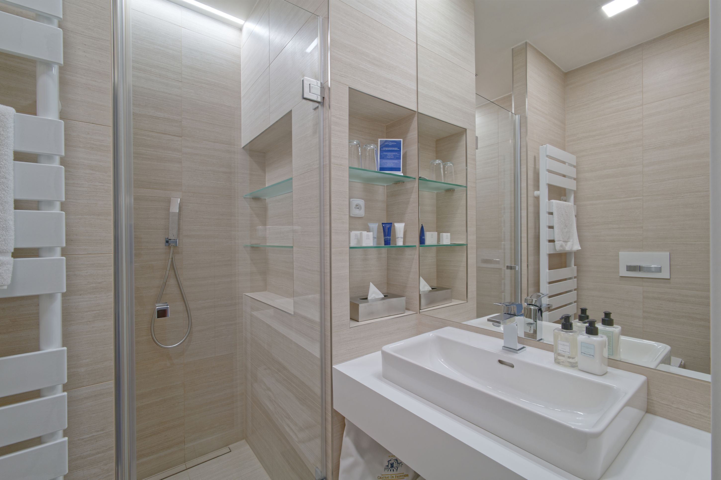 deluxe double or twin room | bathroom shower