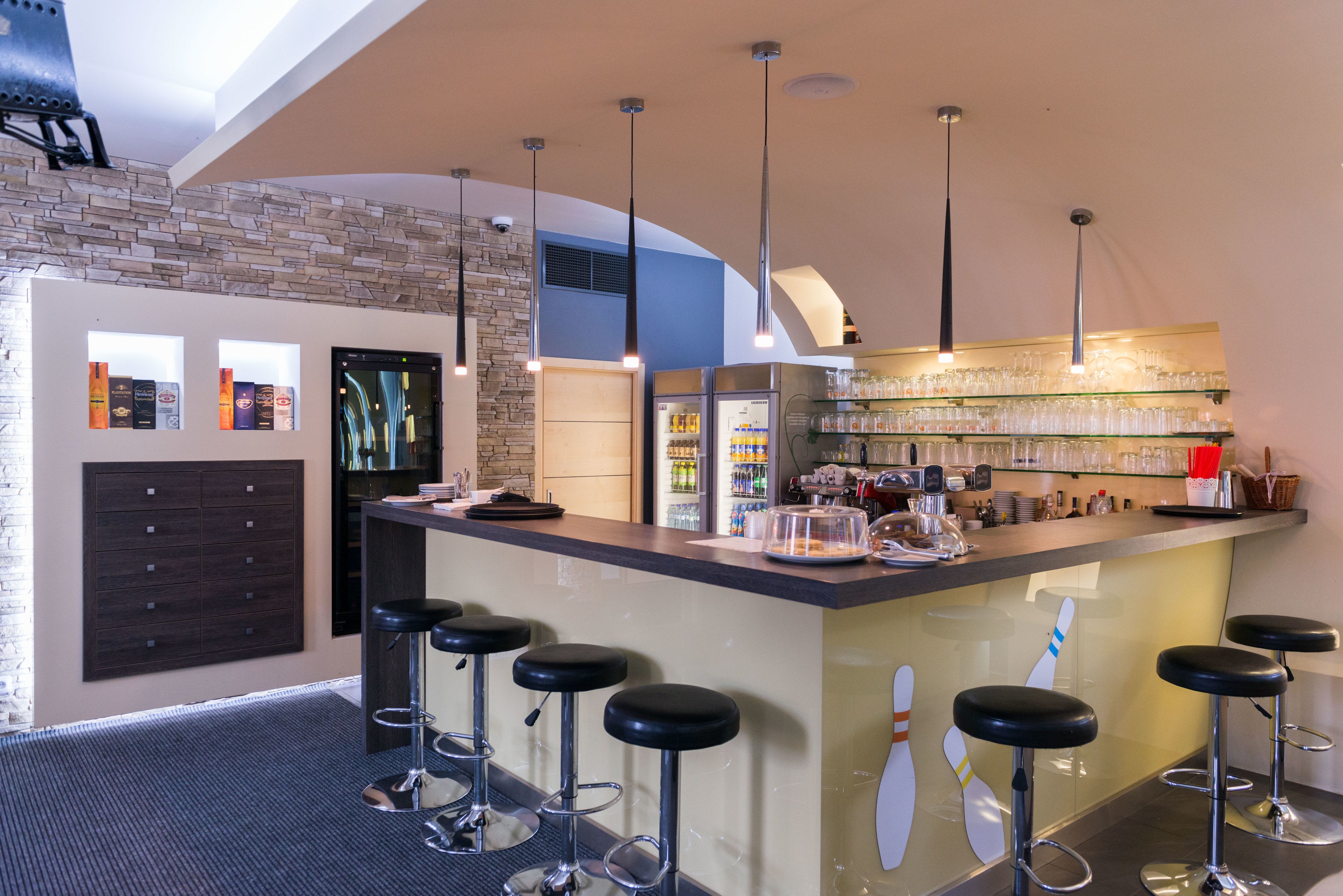 sports bar, poolside views, open selected days