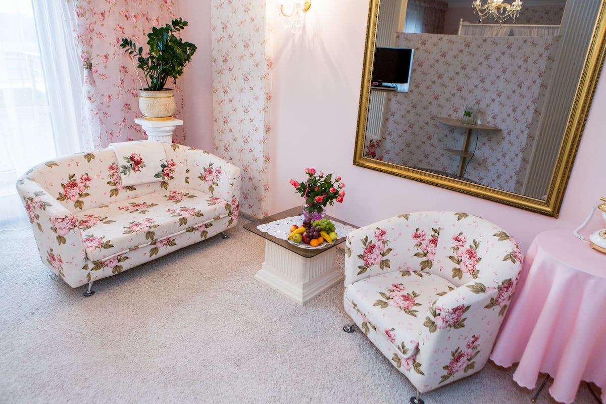 suite | desk, blackout curtains, iron/ironing board, free wifi