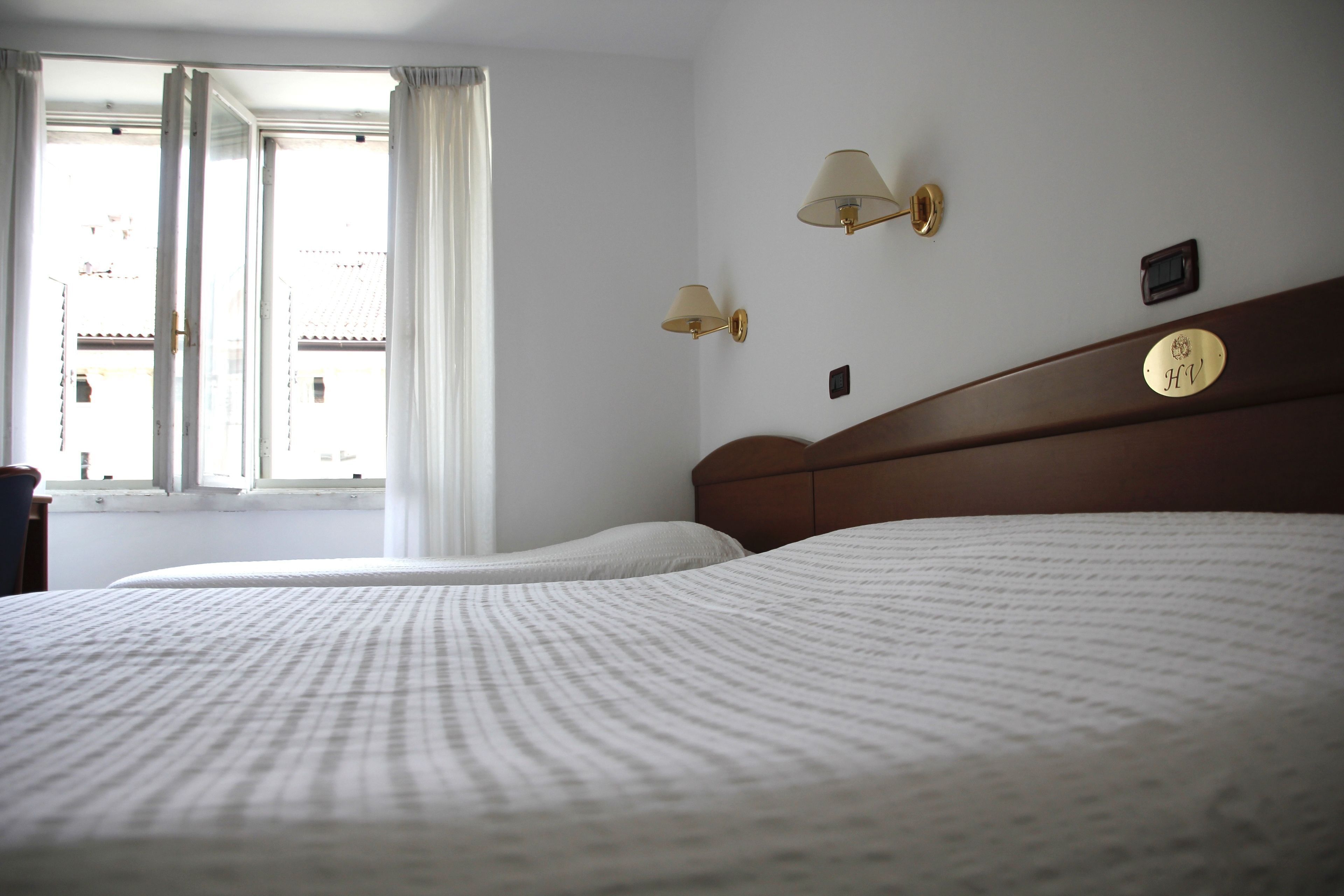 Ropa de cama hipoalergénica, minibar, insonorización y wifi gratis 