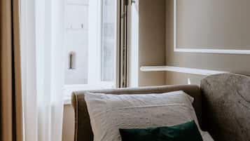 Superior-Zimmer, Stadtblick | Allergikerbettwaren, Minibar, schallisolierte Zimmer, kostenloses WLAN