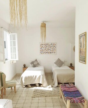 Standard Triple Room | Individually decorated, individually furnished, free WiFi, bed sheets - Zwin Zwin Boutique Hôtel & SPA (Marrakech)