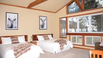 Whitetail Way (Room 3) | 1 bedroom, premium bedding, pillowtop beds, individually decorated