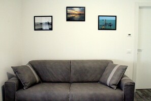 Standard Apartment | Living room | TV - Agriturismo La Fraterna (Porto Tolle)