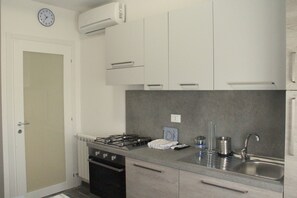 Classic Apartment | Private kitchen - Agriturismo La Fraterna (Porto Tolle)