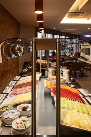 Breakfast buffet - Intercity Portofino Florianópolis (Florianópolis)