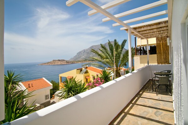Property grounds - BLUE DAWN PRIVATE LUXURY SUITE (Κάλυμνος)