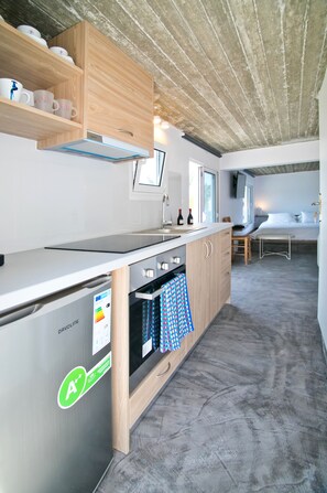 Private kitchen - BLUE DAWN PRIVATE LUXURY SUITE (Κάλυμνος)