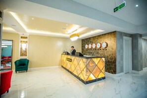 Lobby - Grand Midway Hotel (Baku)