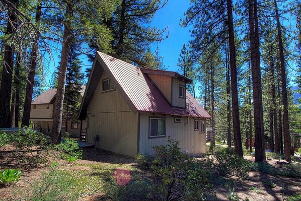 Exterior - Cozy Cabin (South Lake Tahoe)