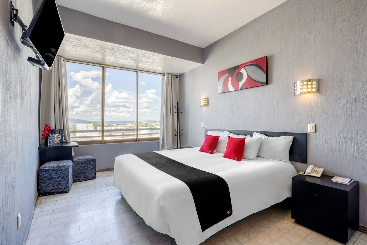 Quarto standard | 1 quarto, escrivaninha, Wi-Fi de cortesia, roupa de cama