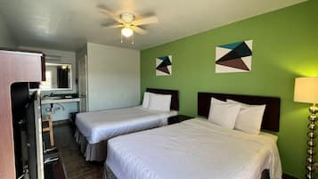 Traditional Double Room, Non Smoking | Blackout drapes, iron/ironing board, free WiFi, bed sheets