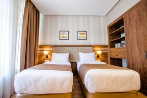 Standard Double or Twin Room | Egyptian cotton sheets, premium bedding, minibar, in-room safe - City Park Hotel Baku (Baku)