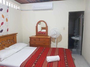 Cortinas blackout, camas plegables/adicionales y wifi gratis