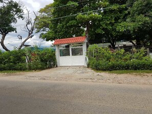 Entrada de la propiedad