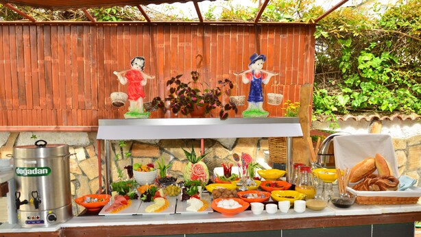 Desayuno buffet todos los días (con cargo) 