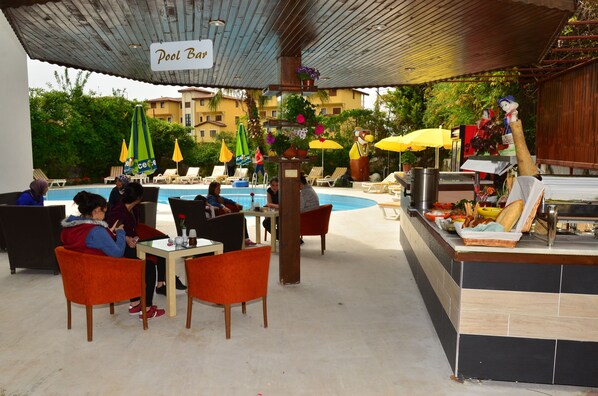 Päivittäinen buffetaamiainen (5 USD per henkilö)