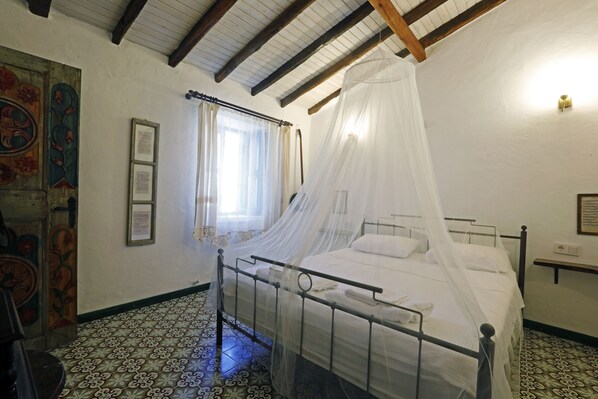 Familien-Dreibettzimmer | Kostenloses WLAN, Bettwäsche