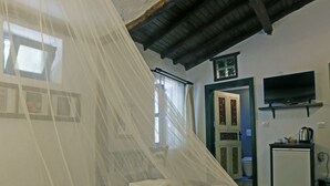 واي فاي مجانًا وملاءات أسرّة