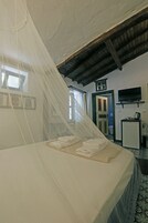 Standard Double Room | Free WiFi, bed sheets