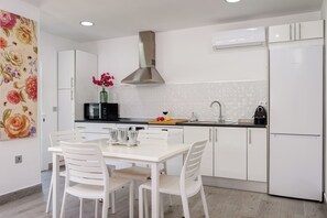 Exclusive Villa, 2 Bedrooms (Villa El Ranchito By Seric) | Private kitchen - Villas By Seric,15' walking to the beach (Torremolinos)