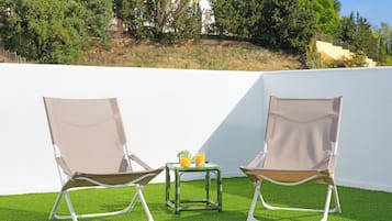 Exclusive Villa, 4 Bedrooms | Terrace/patio