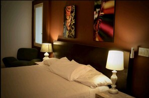 Suite 1A | 1 ห้องนอน, ห้องพักตกแต่งอย่างมีเอกลักษณ์, ตกแต่งพิเศษโดยเฉพาะ, Wi-Fi ฟรี