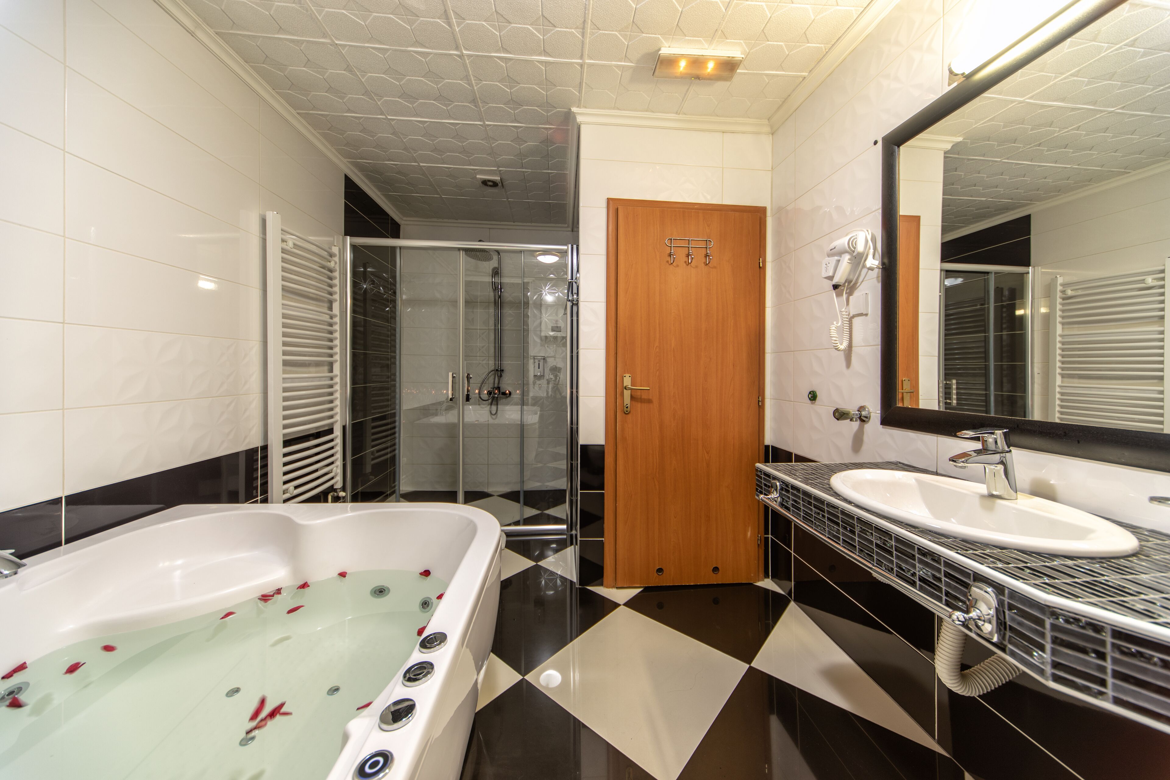 Bañera de hidromasaje privada