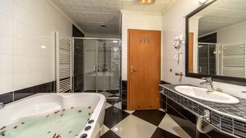 デラックス アパートメント | 専用スパ浴槽