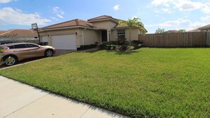 Exterior - 4BR 3BA House in Miami by ASVR-12748 (Miami)